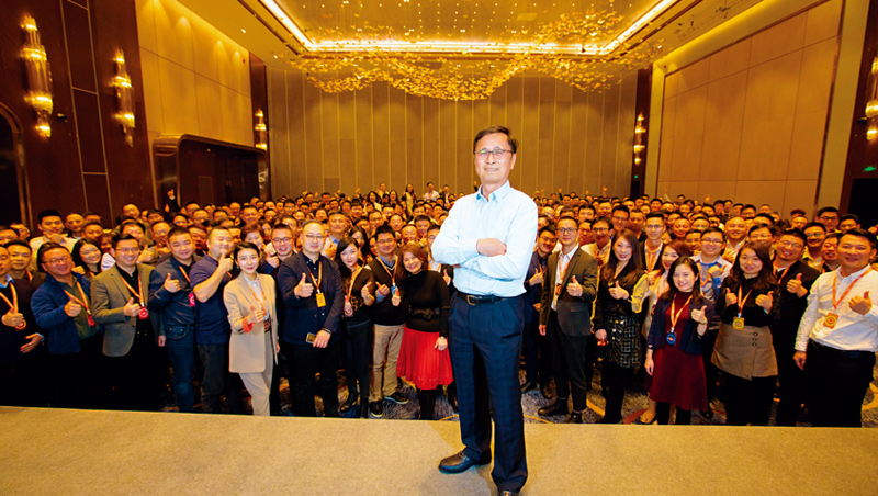 CoCo於1月初在上海舉行尾牙與年度營運會議，由董事長洪肇水講述新年營運目標，這是在肺炎疫情爆發前，最後一次的員工大型聚會。_